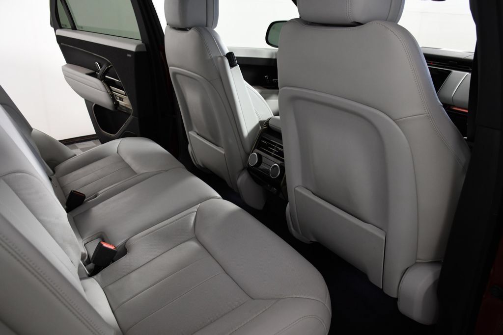 Used 2023 Land Rover Range Rover Sport SE AWD/4WD image 21
