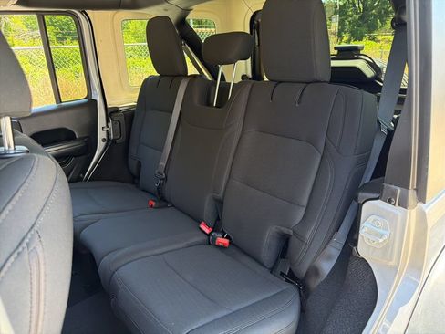 Used 2020 Jeep Wrangler Unlimited Sport S AWD/4WD image 17
