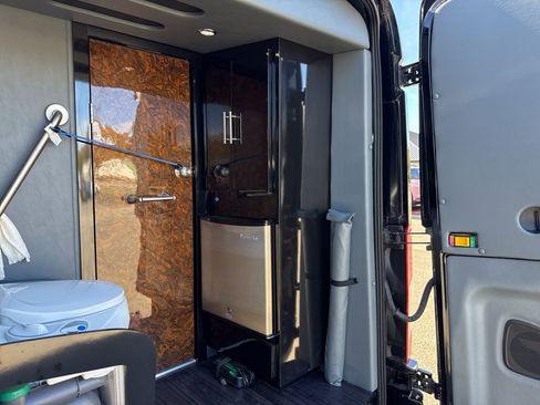 Used 2016 Ford Transit 250 148 Medium Roof RWD image 27