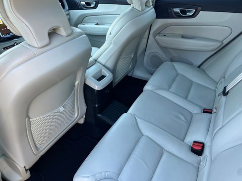 Certified 2023 Volvo XC60 T8 Ultimate image 13