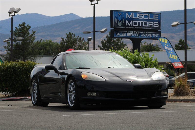 Used 2007 Chevrolet Corvette Coupe RWD image 1