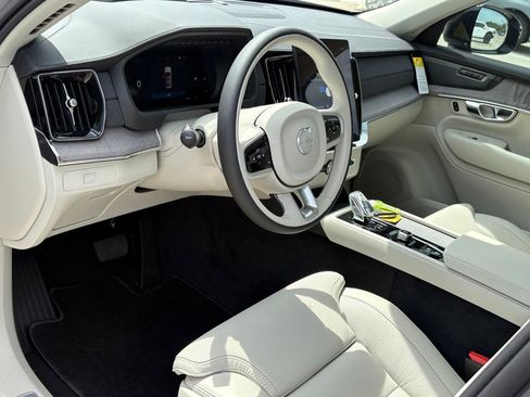 New 2026 Volvo XC90 B6 Ultra w/ Protection Package Premier AWD/4WD image 14