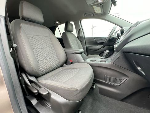 Used 2018 Chevrolet Equinox LT FWD image 21