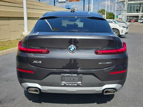 Used 2025 BMW X4 xDrive30i image 3