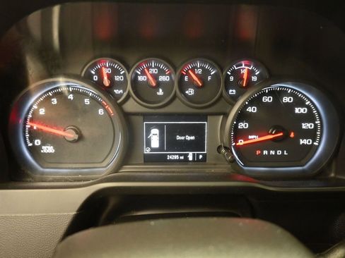 Used 2022 GMC Sierra 2500 Pro w/ Convenience Package image 3