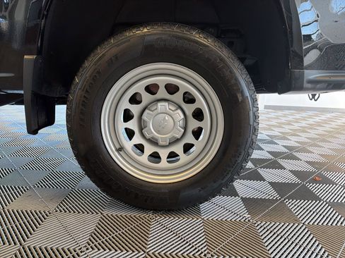 Used 2023 Chevrolet Colorado W/T image 8