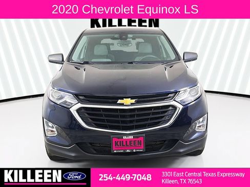 Used 2020 Chevrolet Equinox LS FWD image 2