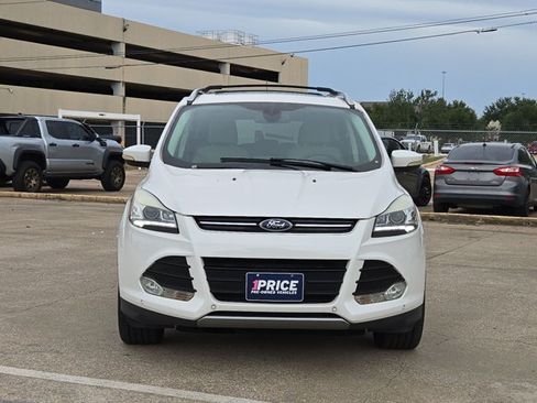 Used 2014 Ford Escape Titanium w/ Equipment Group 401A FWD image 2