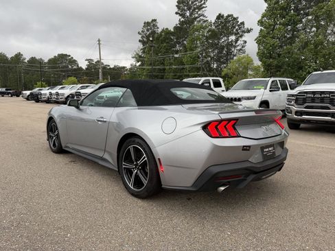 Used 2024 Ford Mustang Premium RWD image 4