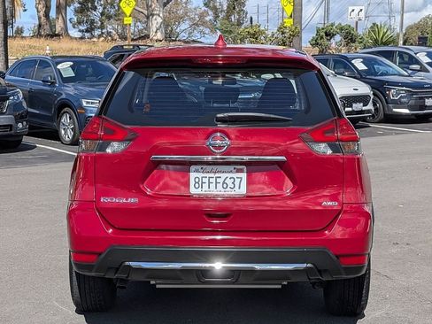 Used 2017 Nissan Rogue S image 11