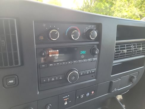 New 2025 GMC Savana 2500 Extended w/ Driver Convenience Package RWD image 18