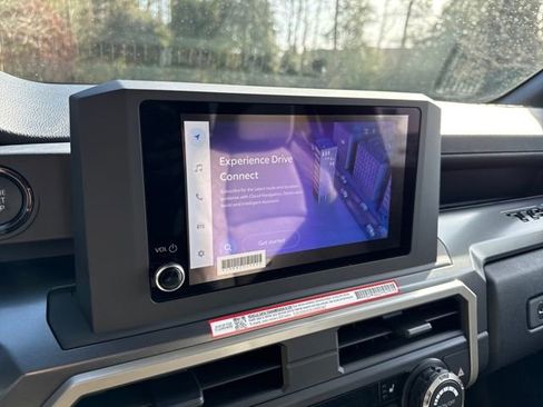 New 2026 Toyota Prius LE image 17