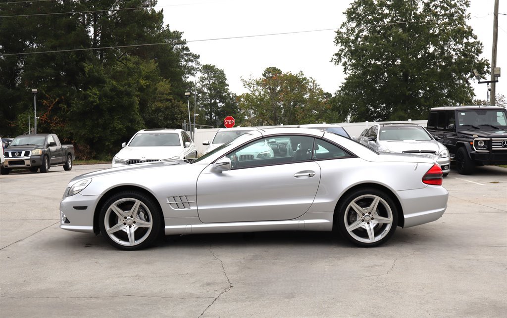 Used 2011 Mercedes-Benz SL 550 image 7