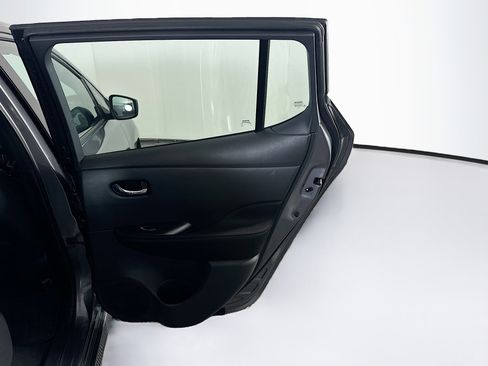 Used 2024 Nissan Leaf S FWD image 29