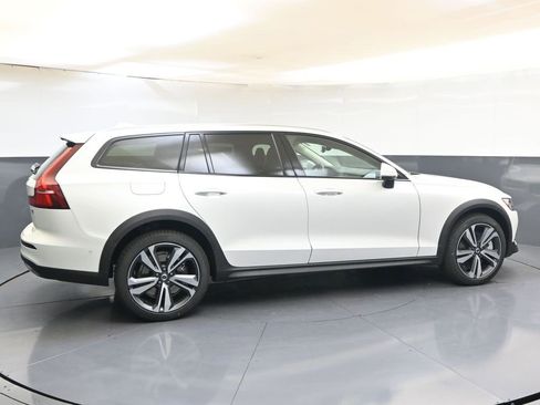 New 2026 Volvo V60 B5 Cross Country Plus w/ Protection Package Premier image 6