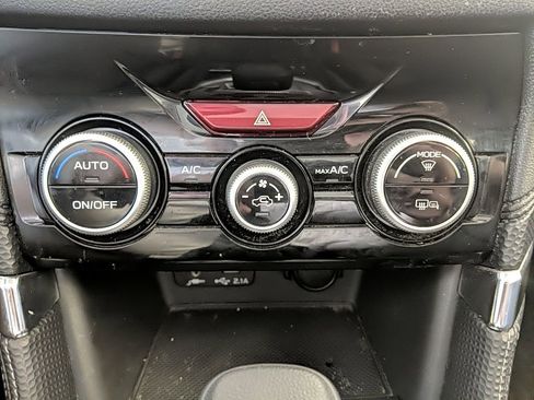 Used 2024 Subaru Forester Premium AWD/4WD image 24