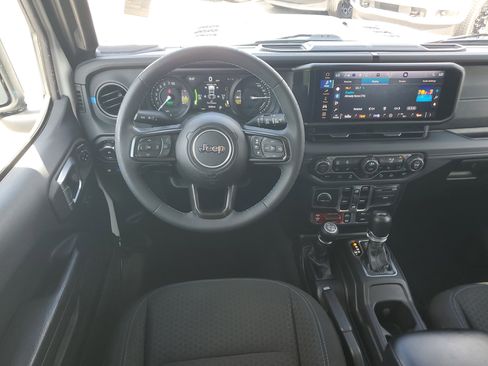 Used 2024 Jeep Wrangler Unlimited Rubicon 4xe w/ Safety Group AWD/4WD image 19