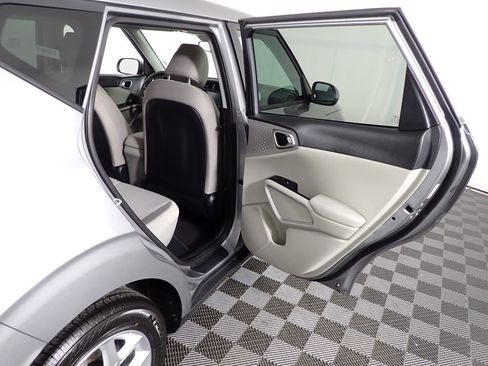 Used 2025 Kia Soul LX w/ LX Technology Package image 39
