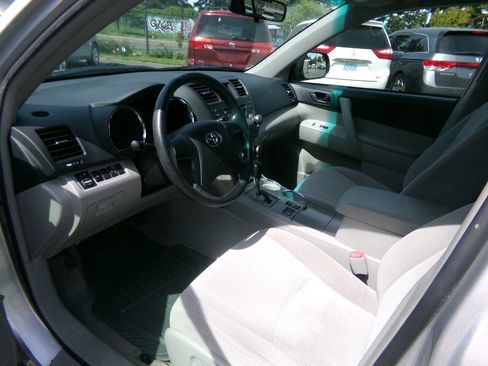 Used 2009 Toyota Highlander 4WD image 10