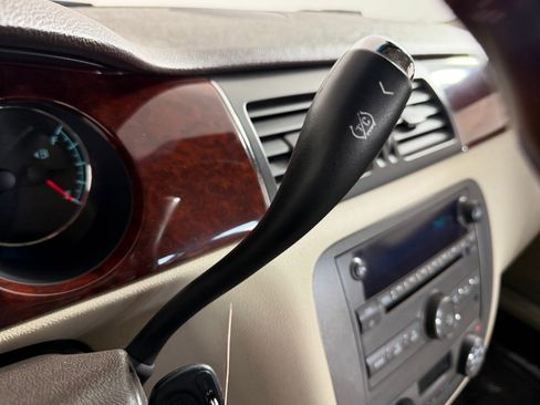 Used 2008 Buick Lucerne CXL w/ Driver Confidence Package image 26