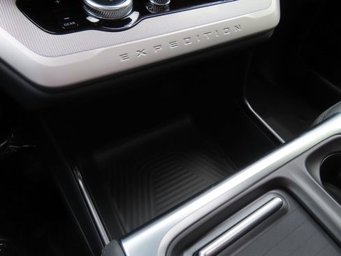 New 2026 Ford Expedition Active AWD/4WD image 16