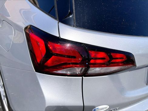 Used 2022 Chevrolet Equinox LT FWD image 28