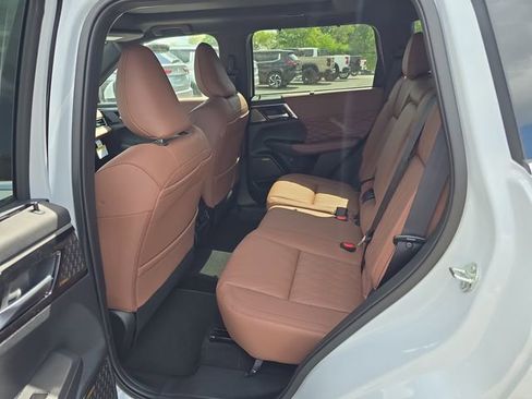 New 2025 Mitsubishi Outlander SEL image 10