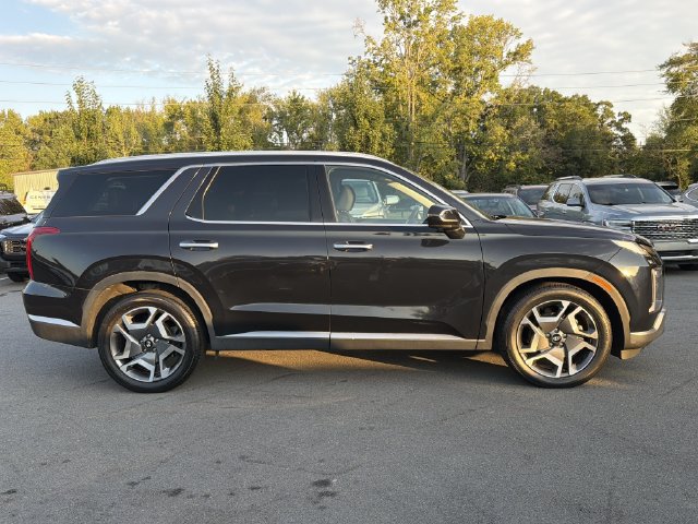 Used 2024 Hyundai Palisade SEL w/ Premium Package AWD/4WD image 2