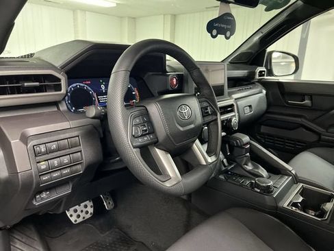 Used 2026 Toyota Tacoma TRD Sport w/ TRD Sport Upgrade Package AWD/4WD image 10