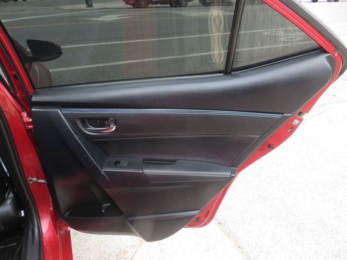 Used 2017 Toyota Corolla SE FWD image 28