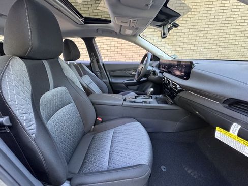 New 2026 Nissan Sentra SV w/ SV Convenience Package FWD image 17
