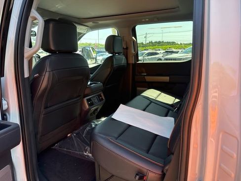 New 2026 Ford F250 Lariat w/ Black Appearance Package AWD/4WD image 13