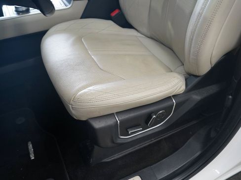 Used 2020 Ford Expedition Platinum AWD/4WD image 25