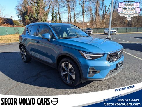 Certified 2023 Volvo XC40 B5 Plus w/ Driver Assist Package image 2