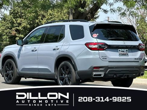 Used 2025 Honda Pilot Black Edition image 9
