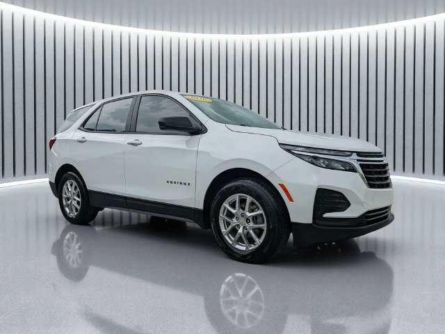Used 2024 Chevrolet Equinox LS FWD image 2