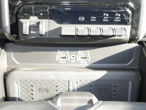 Used 2025 RAM 2500 Laramie image 23