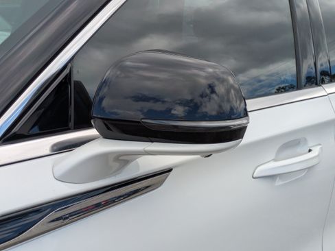 Used 2023 Lincoln Aviator Black Label w/ Class IV Trailer Tow Package AWD/4WD image 12