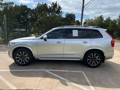 Used 2018 Volvo XC90 T6 Momentum w/ Convenience Package AWD/4WD image 7