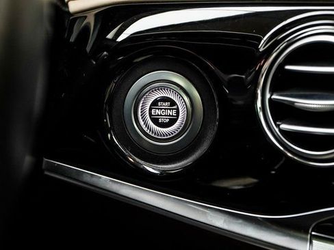 Used 2019 Mercedes-Benz Maybach S 650 image 25