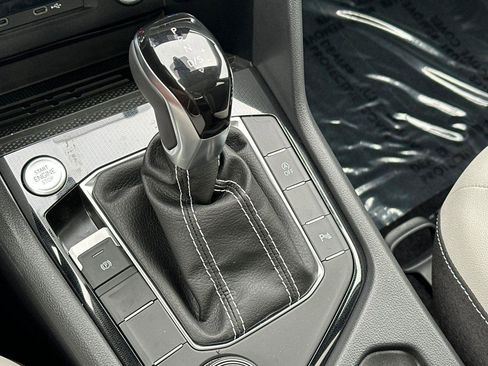 New 2026 Volkswagen Taos SE image 20