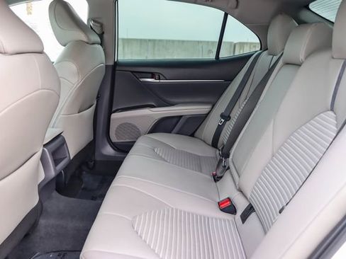 Used 2023 Toyota Camry SE image 18