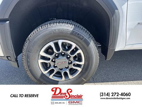 New 2026 GMC Sierra 2500 SLT AWD/4WD image 10