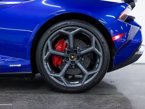Used 2023 Lamborghini Huracan Tecnica image 10