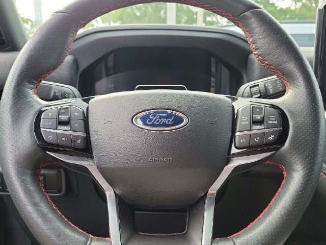 Certified 2025 Ford Explorer ST-Line w/ Premium Package RWD image 15