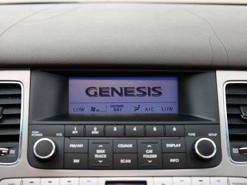 Used 2011 Hyundai Genesis 3.8 RWD image 33
