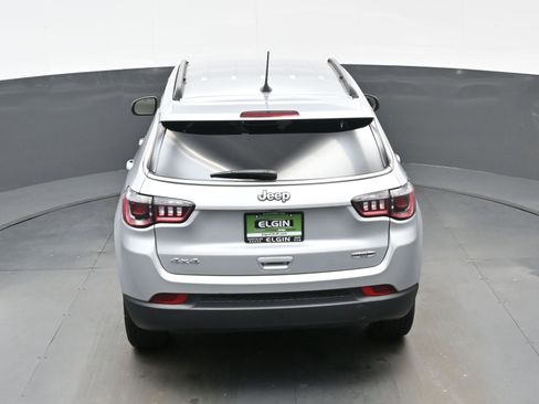 Used 2024 Jeep Compass Latitude image 34