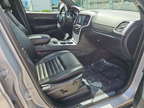 Certified 2018 Jeep Grand Cherokee Limited AWD/4WD image 28