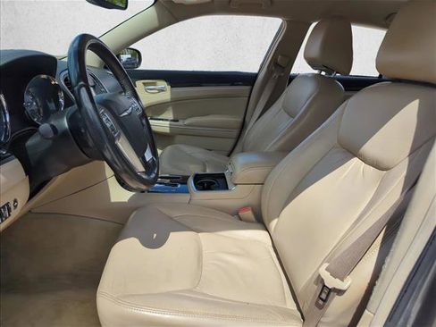 Used 2011 Chrysler 300 Limited image 13