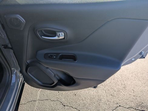 Certified 2022 Jeep Renegade Trailhawk w/ Sun/Sound Group image 29